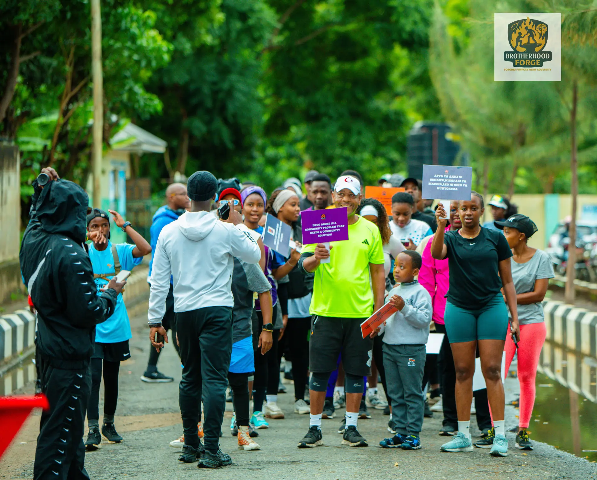 Brotherhood Forge participants moving together during the Fun & Run / Walk for Recovery